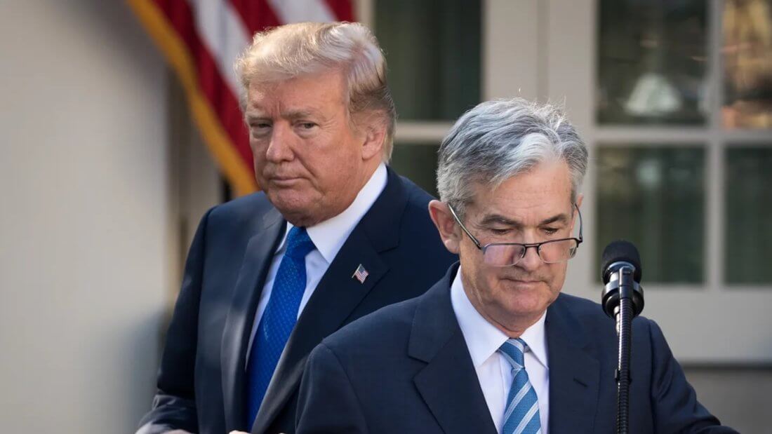 Что будет с Биткоином и другими криптовалютами, если Трамп добьётся увольнения председателя ФРС США? Фото.