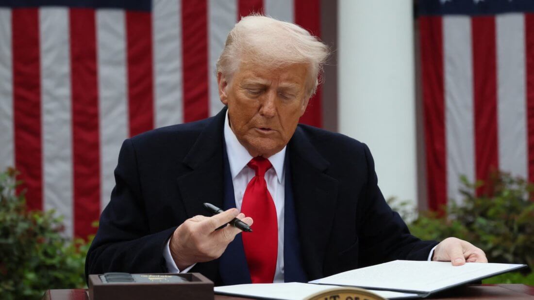 Дональд Трамп приостановил действие тарифов на 90 дней. Что это значит для криптовалют? Фото.