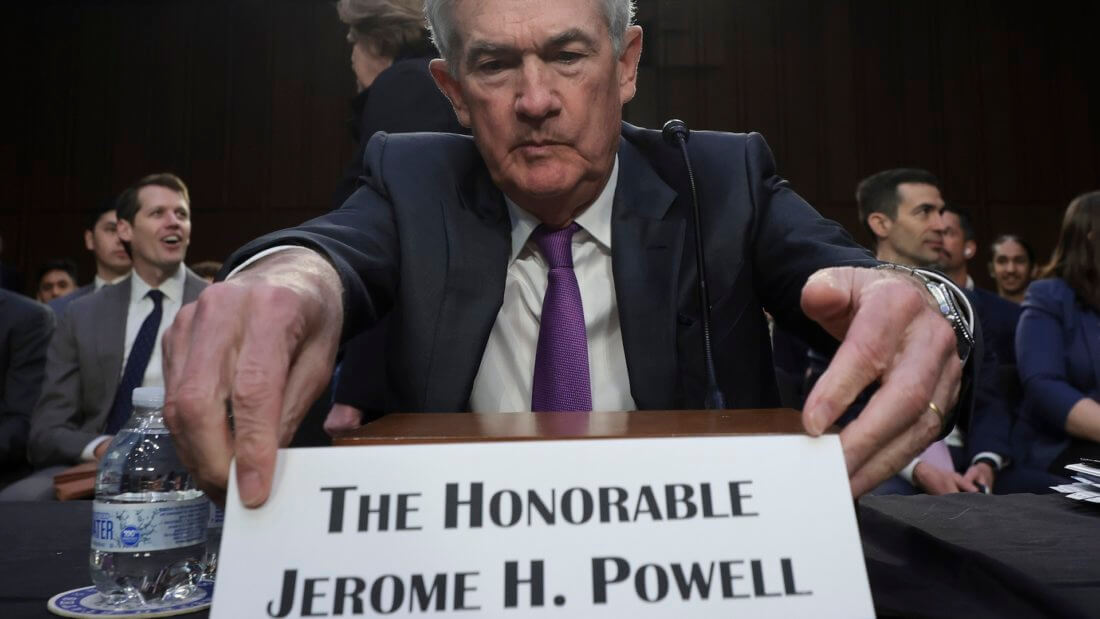 Биткоин приблизился к 100 тысячам долларов, несмотря на решение ФРС США. Почему так происходит? Фото.