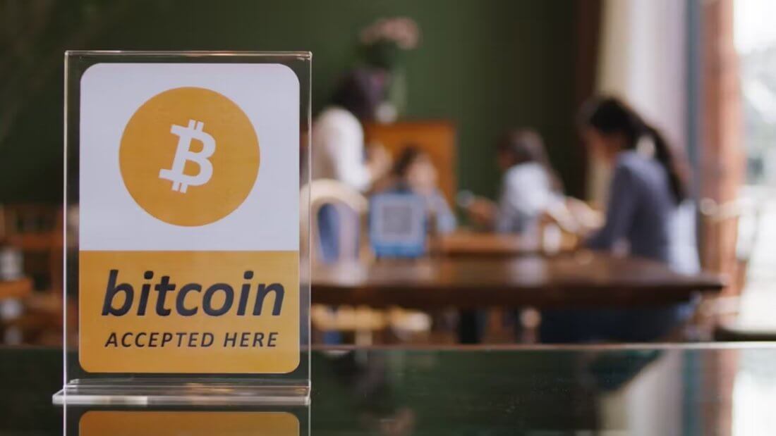Некоторые люди отказываются понимать Биткоин, несмотря на рост его популярности. С чем это связано? Фото.