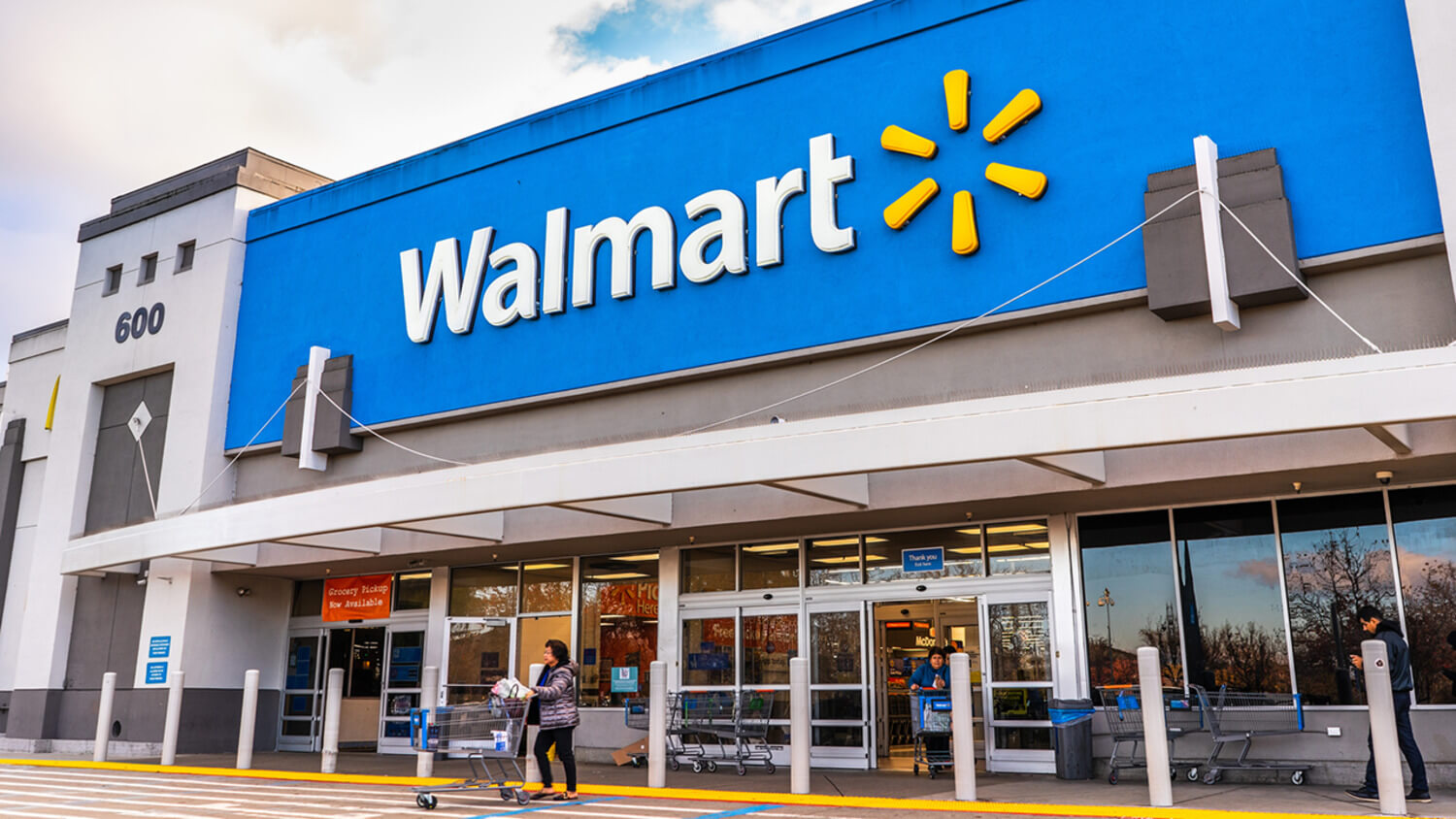 Популярная платформа готовит крипту для расчётов за покупки в Walmart. Почему это важно?