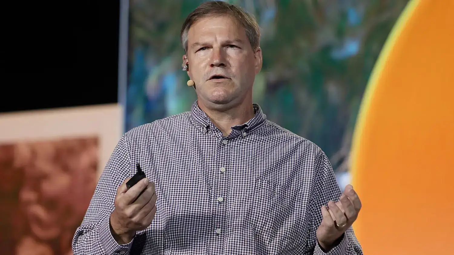 Уязвимое место Биткоина. Криптограф Ник Сабо. Фото.