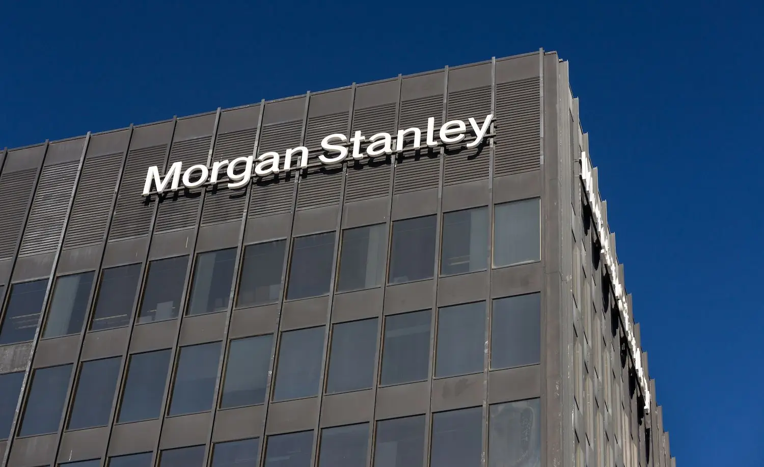 Morgan Stanley работает с криптой. Банк Morgan Stanley. Morgan Stanley работает с криптой. Банк Morgan Stanley. Фото.