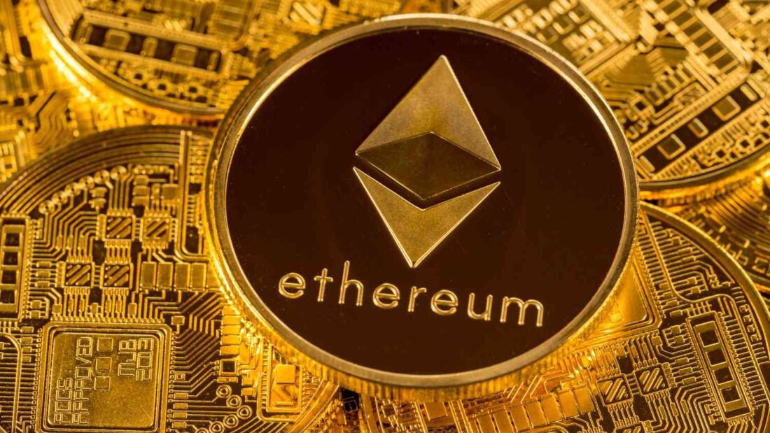 Корпорации и биржи массово переходят на стейкинг Ethereum вместо продажи токенов ETH. Почему? Корпорации и биржи массово переходят на стейкинг Ethereum вместо продажи токенов ETH. Почему? Фото.