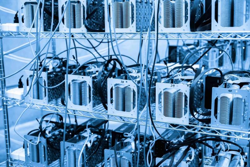 Майнинг-пулы контролируют 75% сети Биткоина. Почему они переходят на открытый стандарт блоков. Фото.
