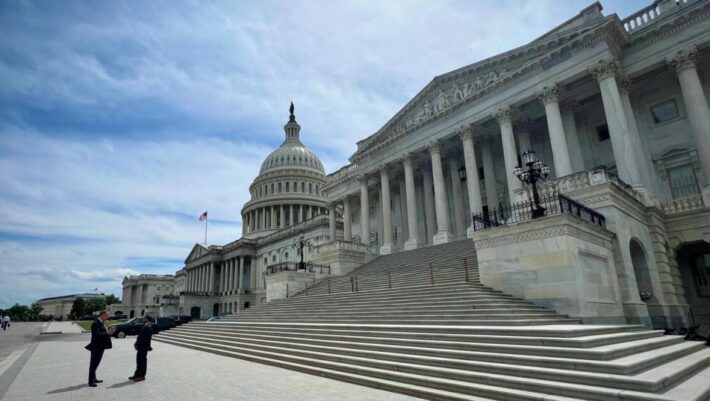 Сенат США принял закон о жилье с четырехлетним запретом на CBDC Федеральной резервной системы. Фото.