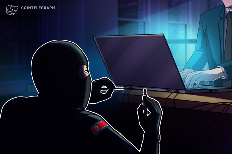 Хакер за ноутбуком проводит кибератаку