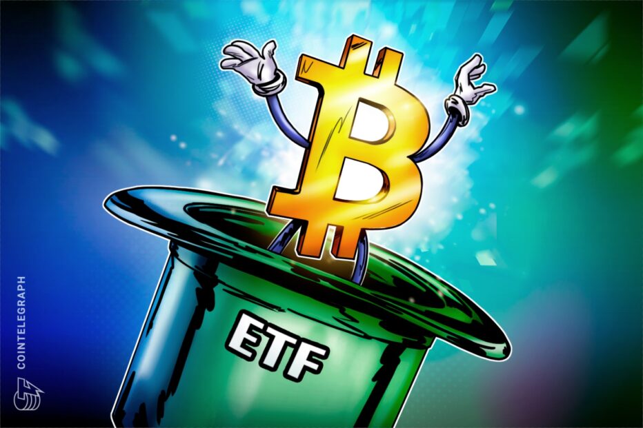 Золотой Bitcoin-персонаж выглядывает из шляпы с надписью ETF